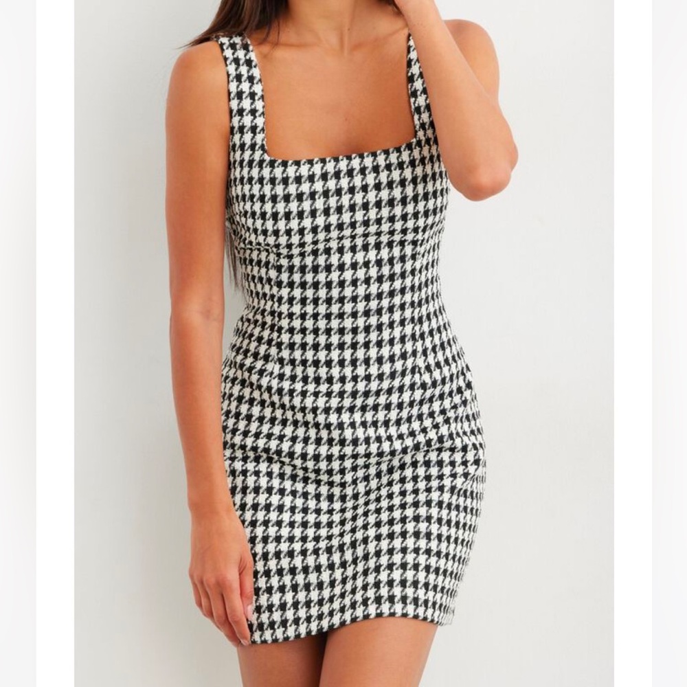 Dynamite houndstooth mini dress gingham